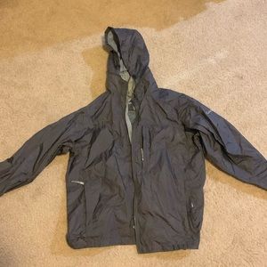 Columbia Mens medium packable rain coat